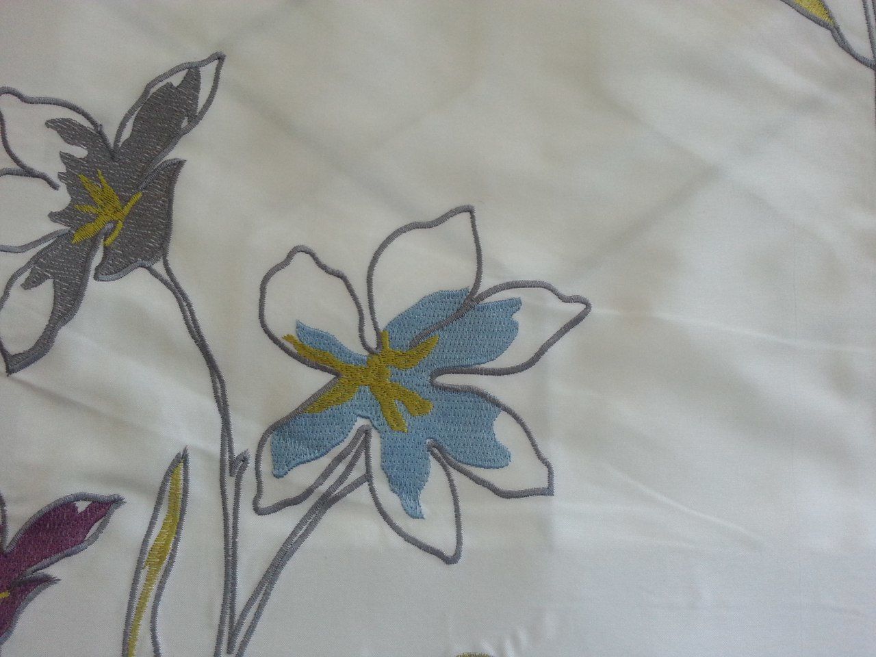 HEAVY TAFFETA SA 5101 ORIANA-140 D.NO.364126 YM-7624