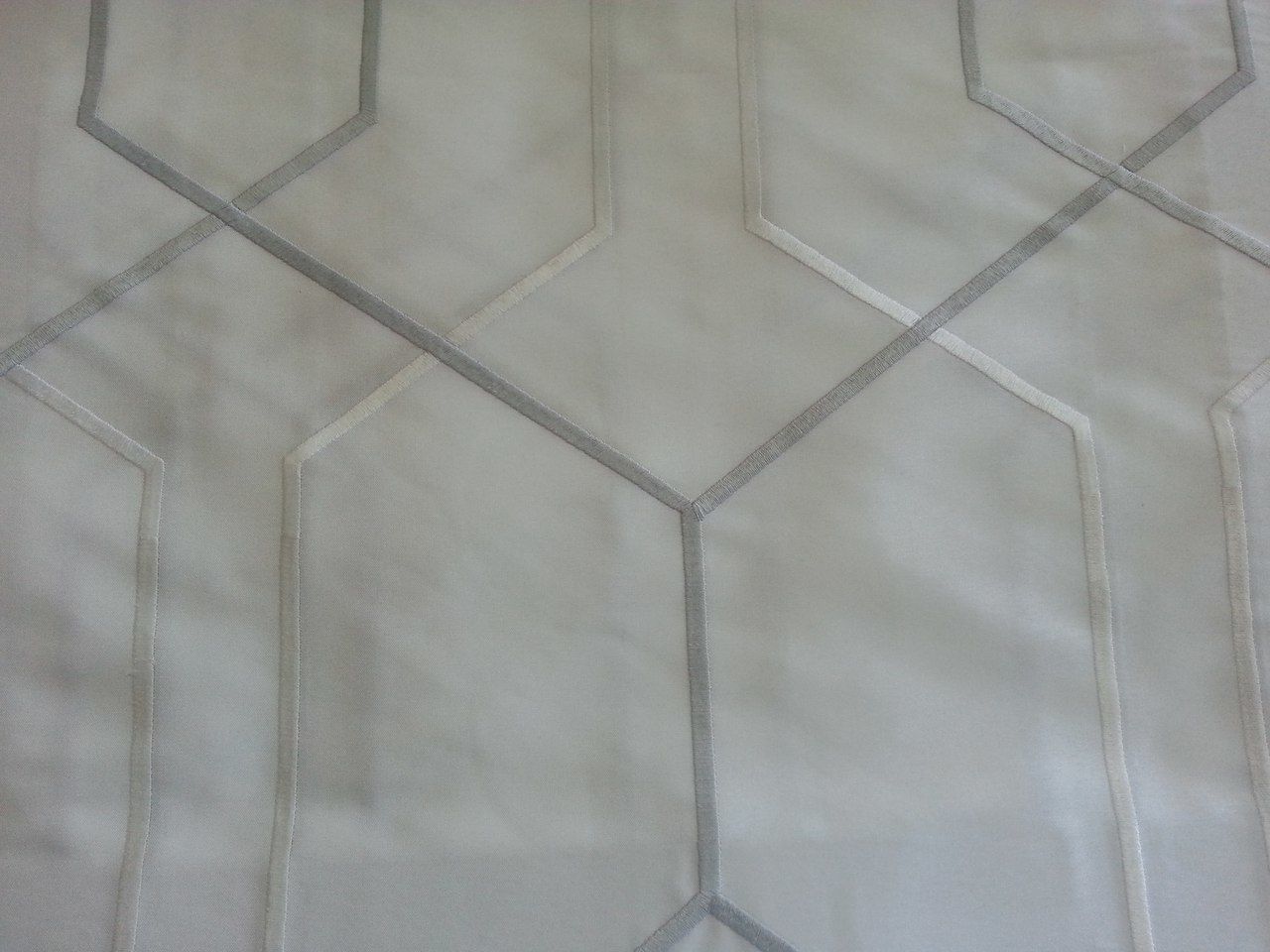 HEAVY TAFFETA SA 5101 ORIANA-140 D.NO.364679 YM-7870